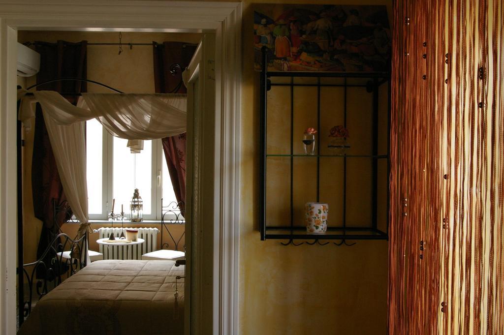 Serapo Bed And Breakfast Gaeta Oda fotoğraf